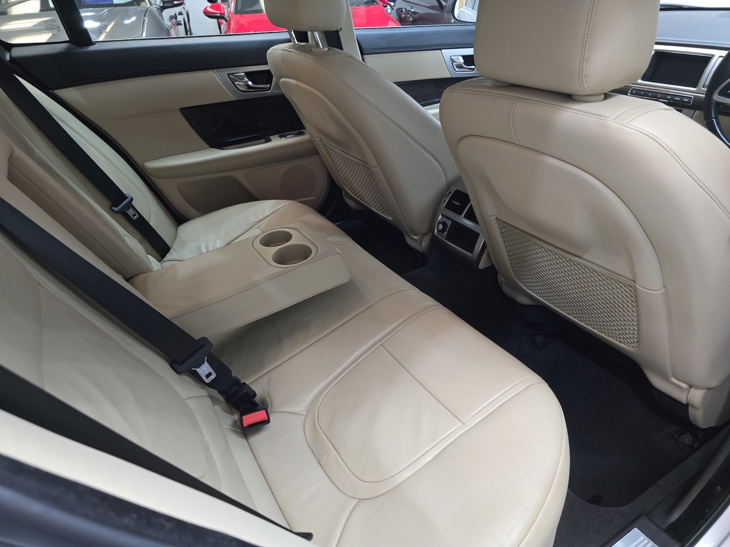 Used Jaguar XF 2015 for sale - 78182828: Photo 24