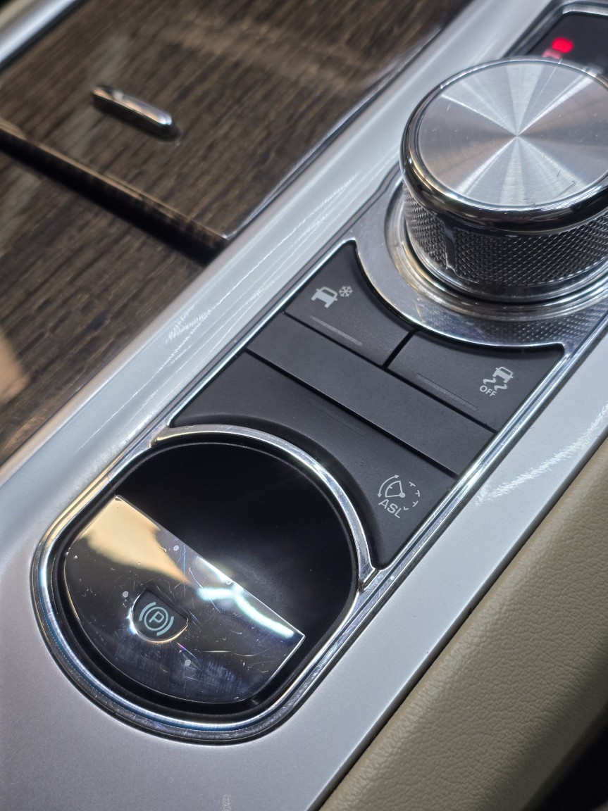 Used Jaguar XF 2015 for sale - 78182828: Photo 33