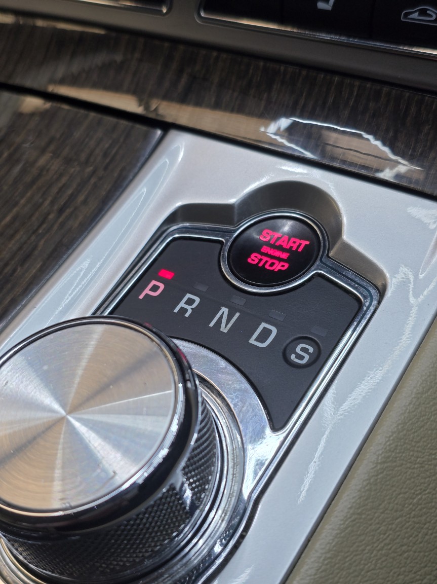 Used Jaguar XF 2015 for sale - 78182828: Photo 35