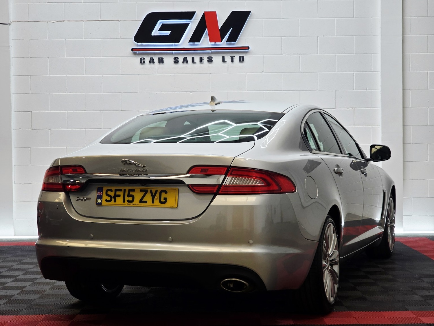 Used Jaguar XF 2015 for sale - 78182828: Photo 7
