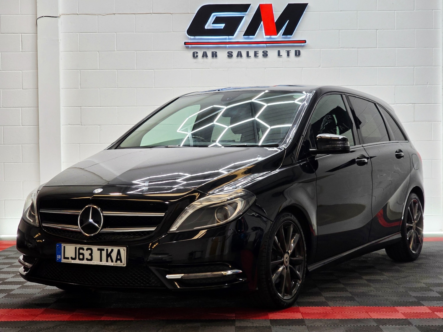 Used Mercedes-Benz B Class 2013 for sale - 76466052: Photo 1