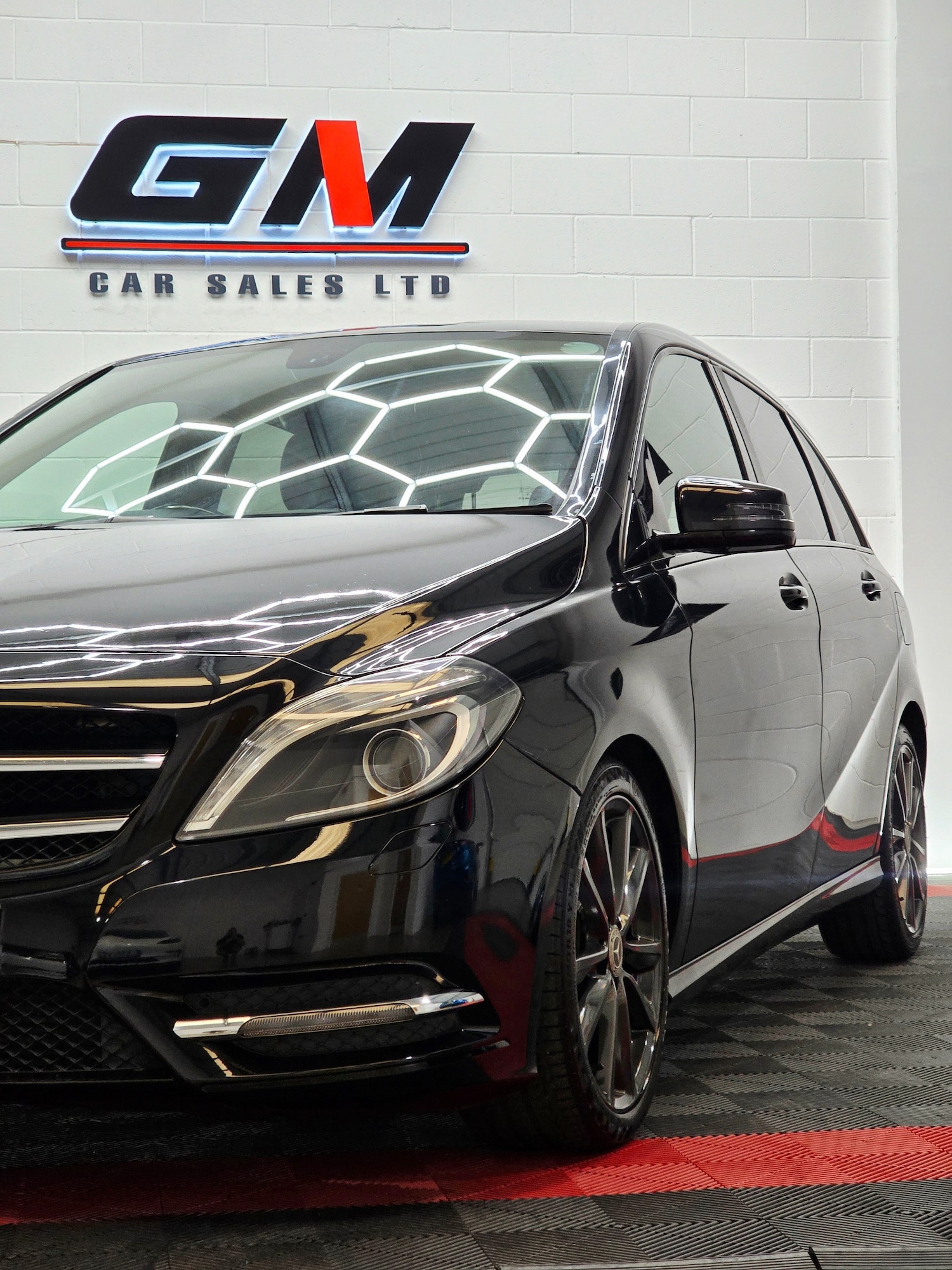 Used Mercedes-Benz B Class 2013 for sale - 76466052: Photo 2