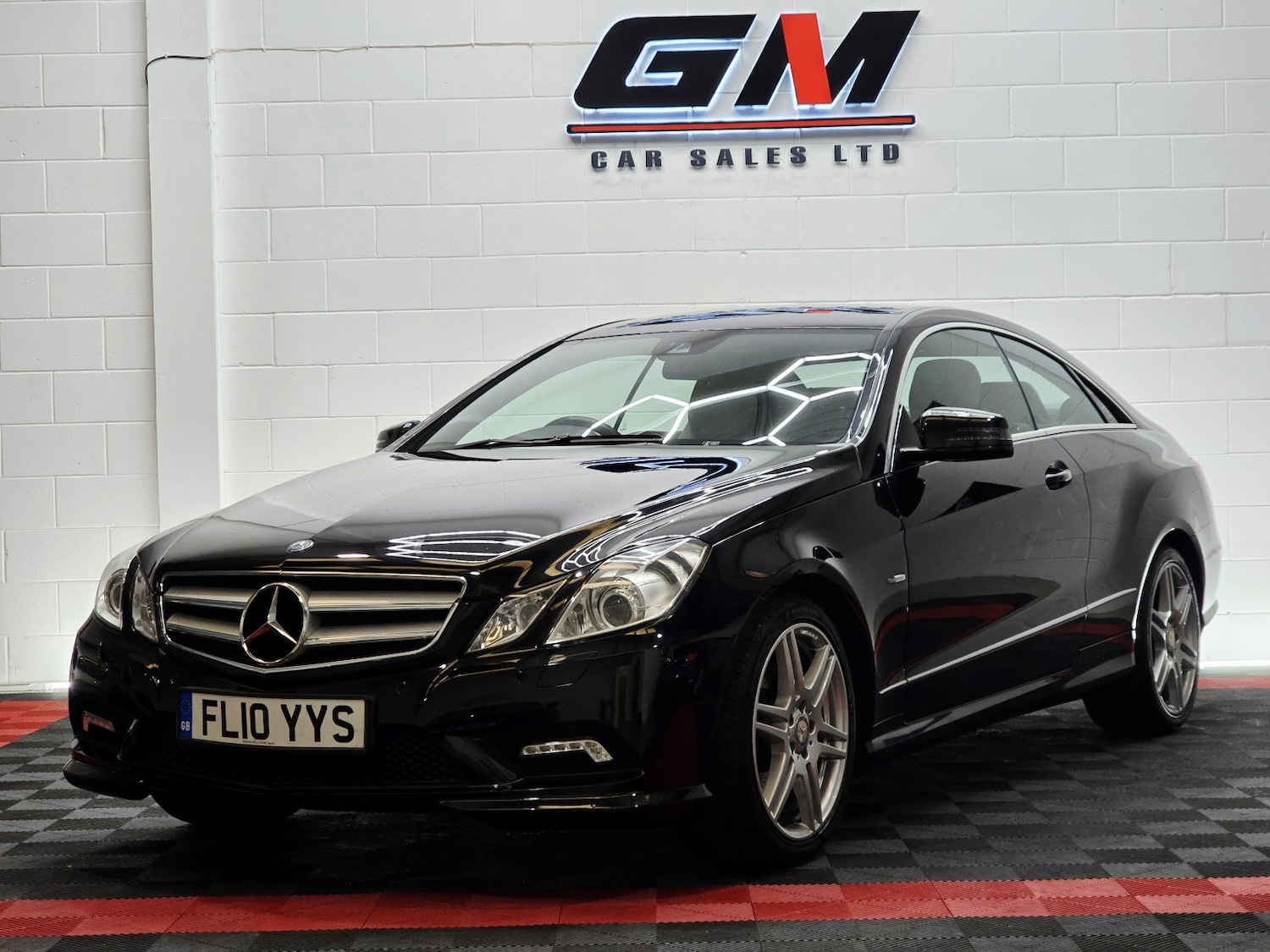 Used Mercedes-Benz E Class 2010 for sale - 76855370: Photo 1