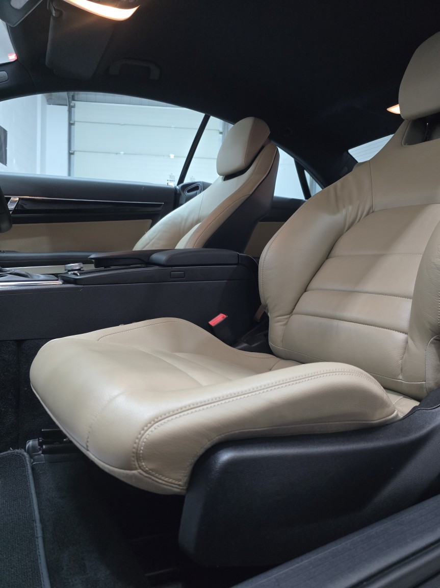 Used Mercedes-Benz E Class 2010 for sale - 76855370: Photo 19