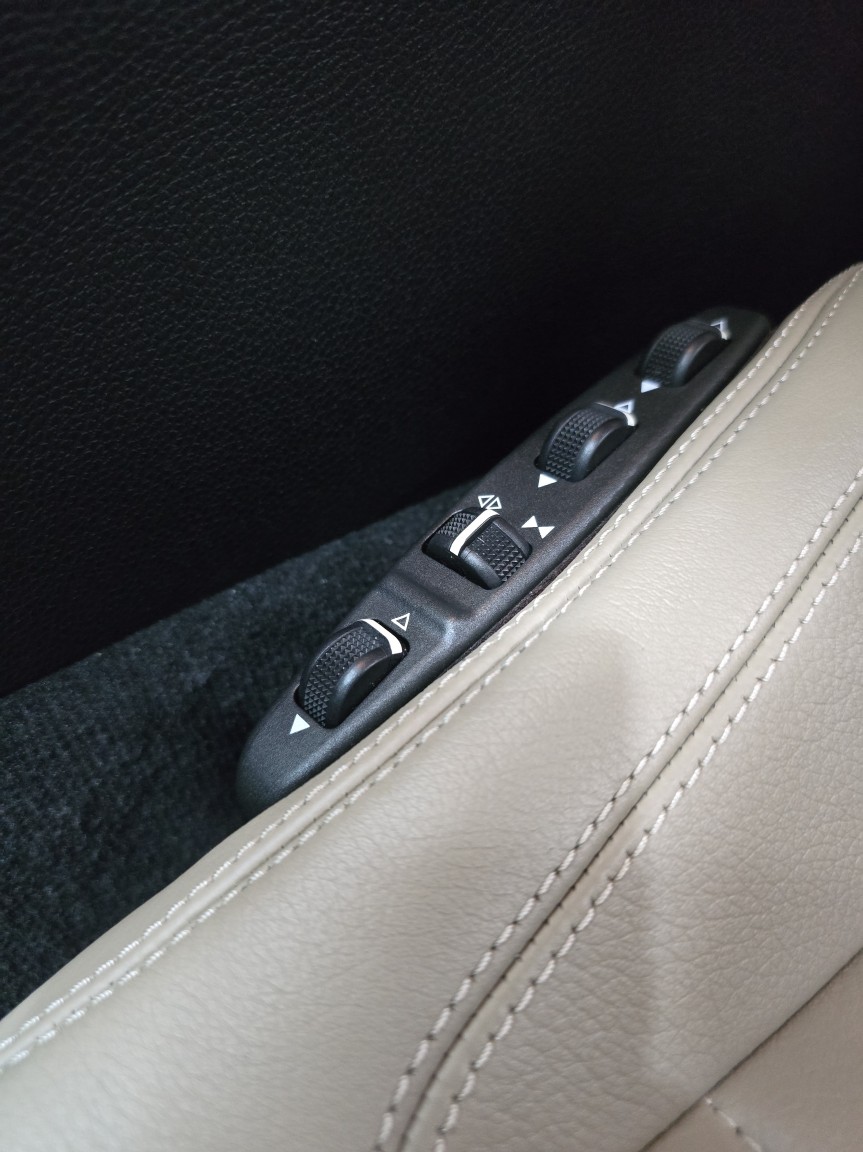 Used Mercedes-Benz E Class 2010 for sale - 76855370: Photo 20