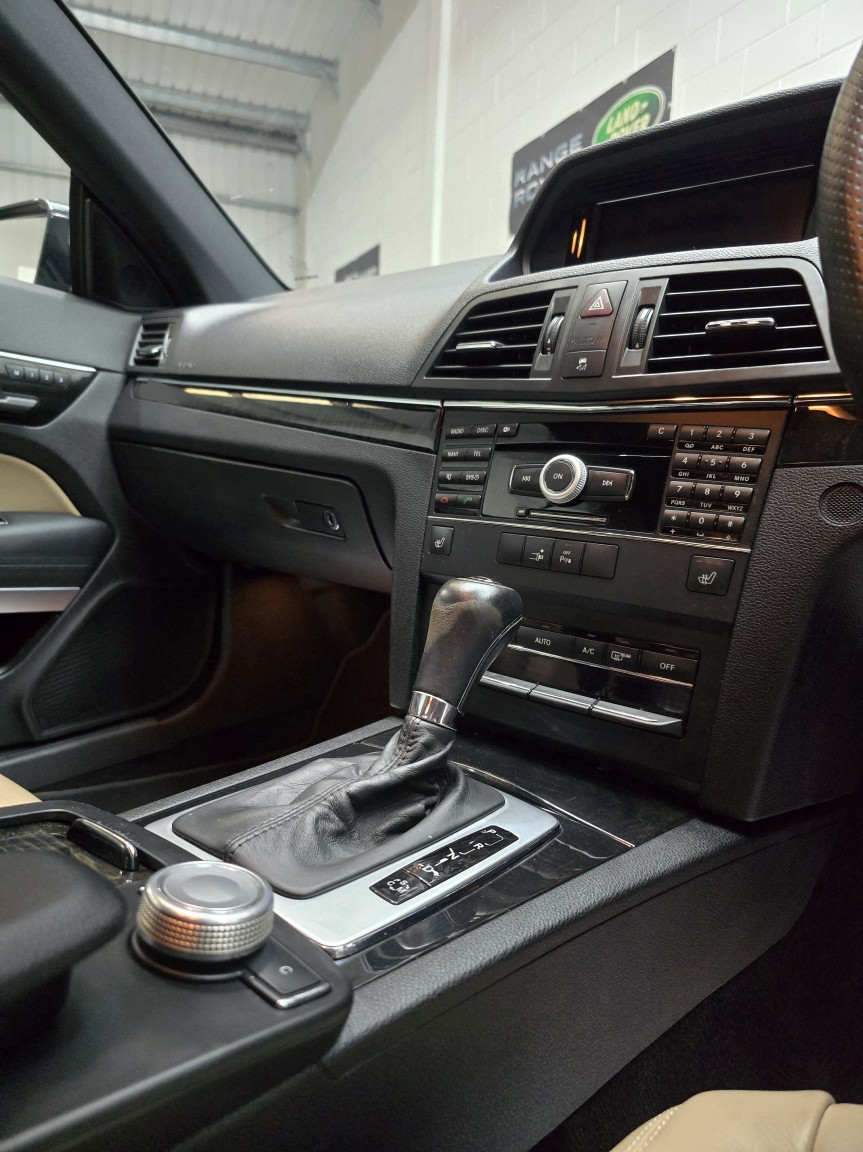 Used Mercedes-Benz E Class 2010 for sale - 76855370: Photo 29