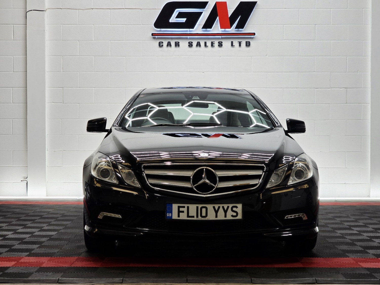 Used Mercedes-Benz E Class 2010 for sale - 76855370: Photo 4