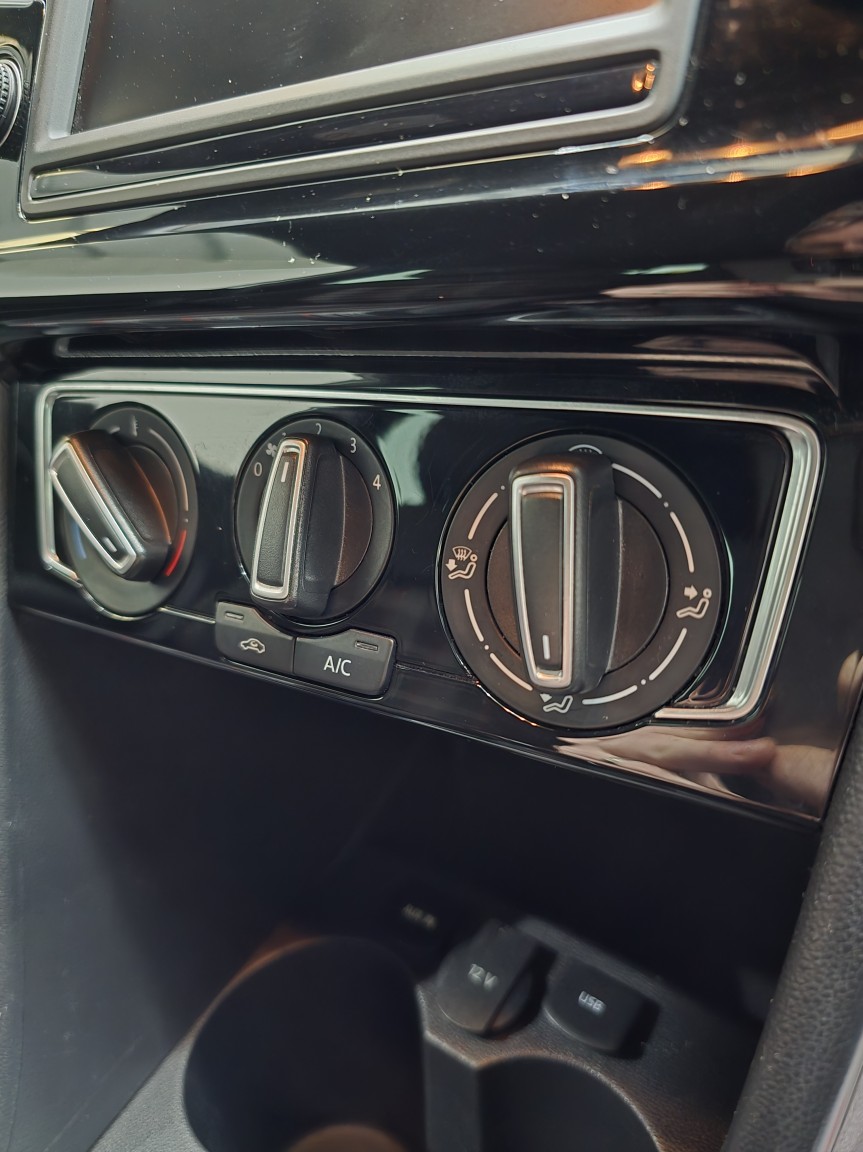 Used Volkswagen Polo 2015 for sale - 77173012: Photo 33