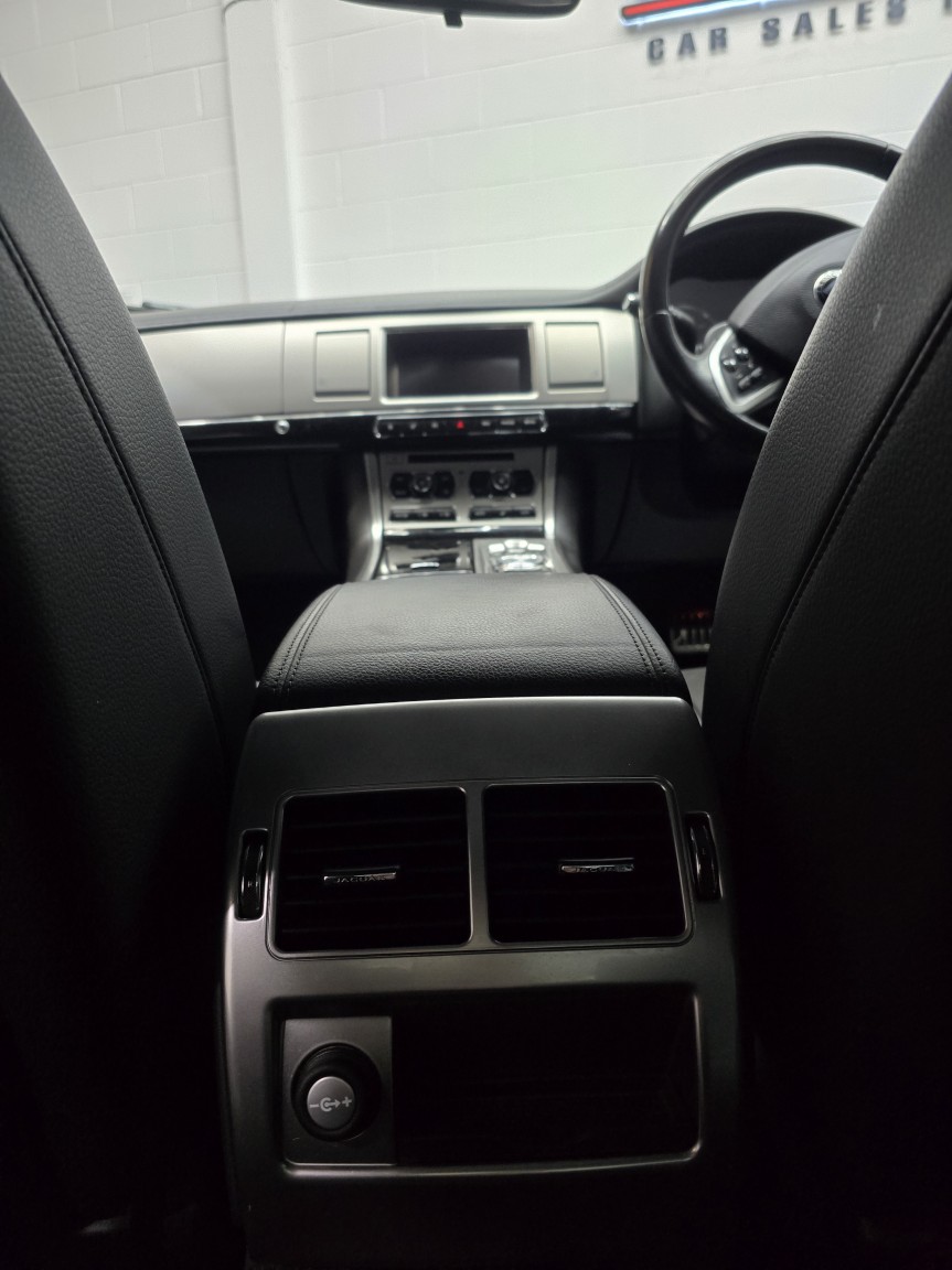 Used Jaguar XF 2014 for sale - 76979529: Photo 23