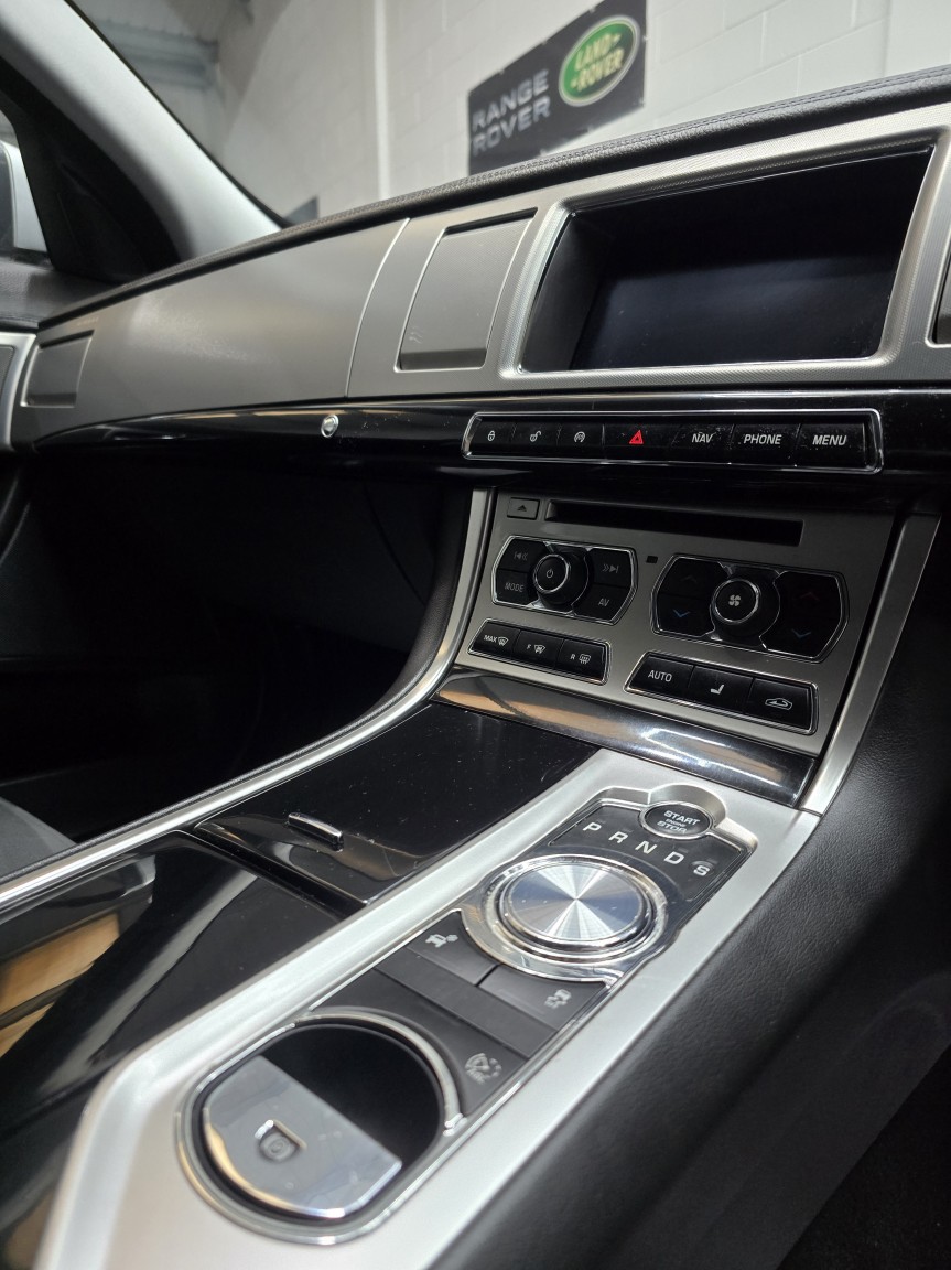 Used Jaguar XF 2014 for sale - 76979529: Photo 31