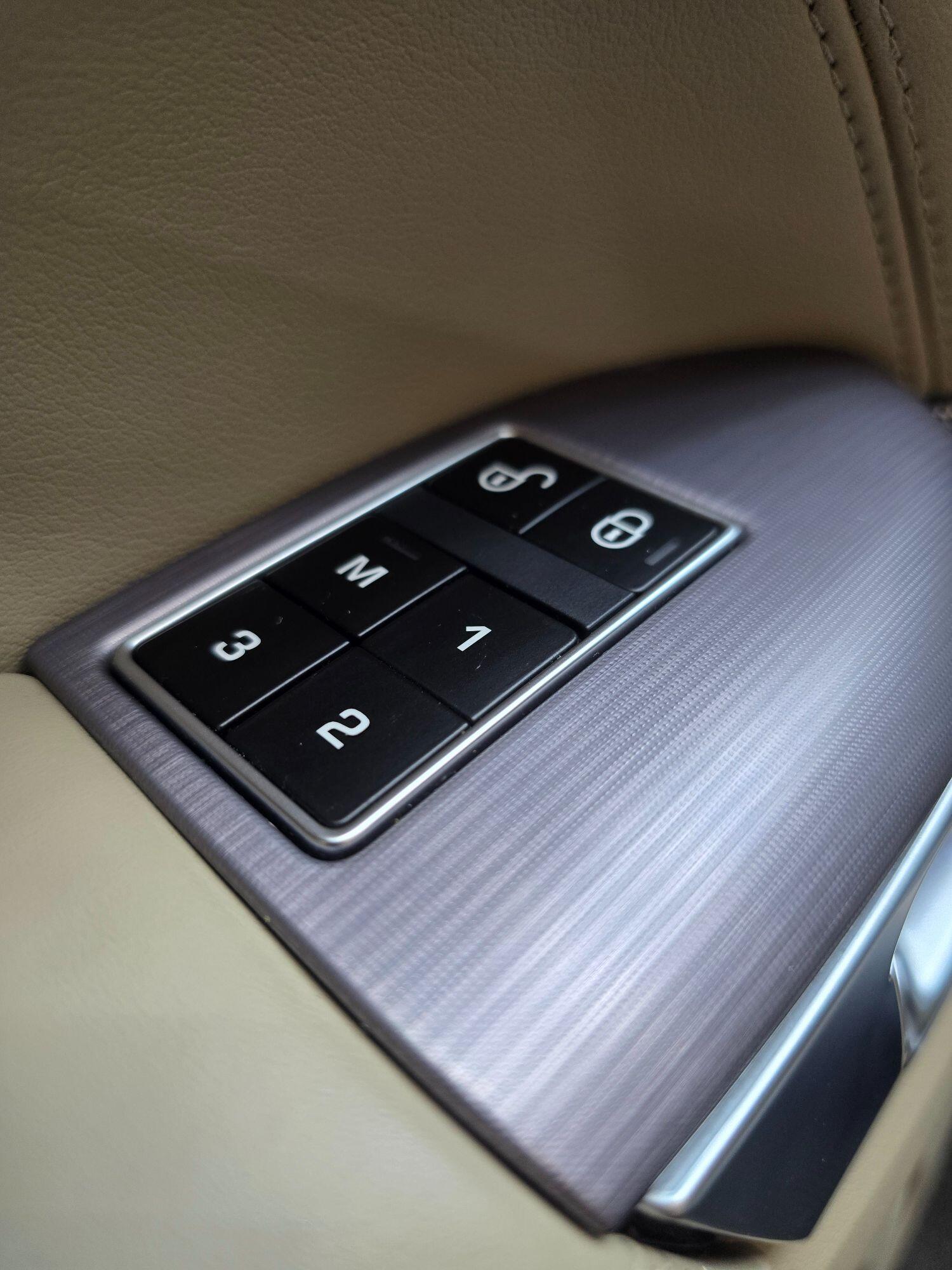 Used Land Rover Range Rover Sport 2015 for sale - 76837105: Photo 21