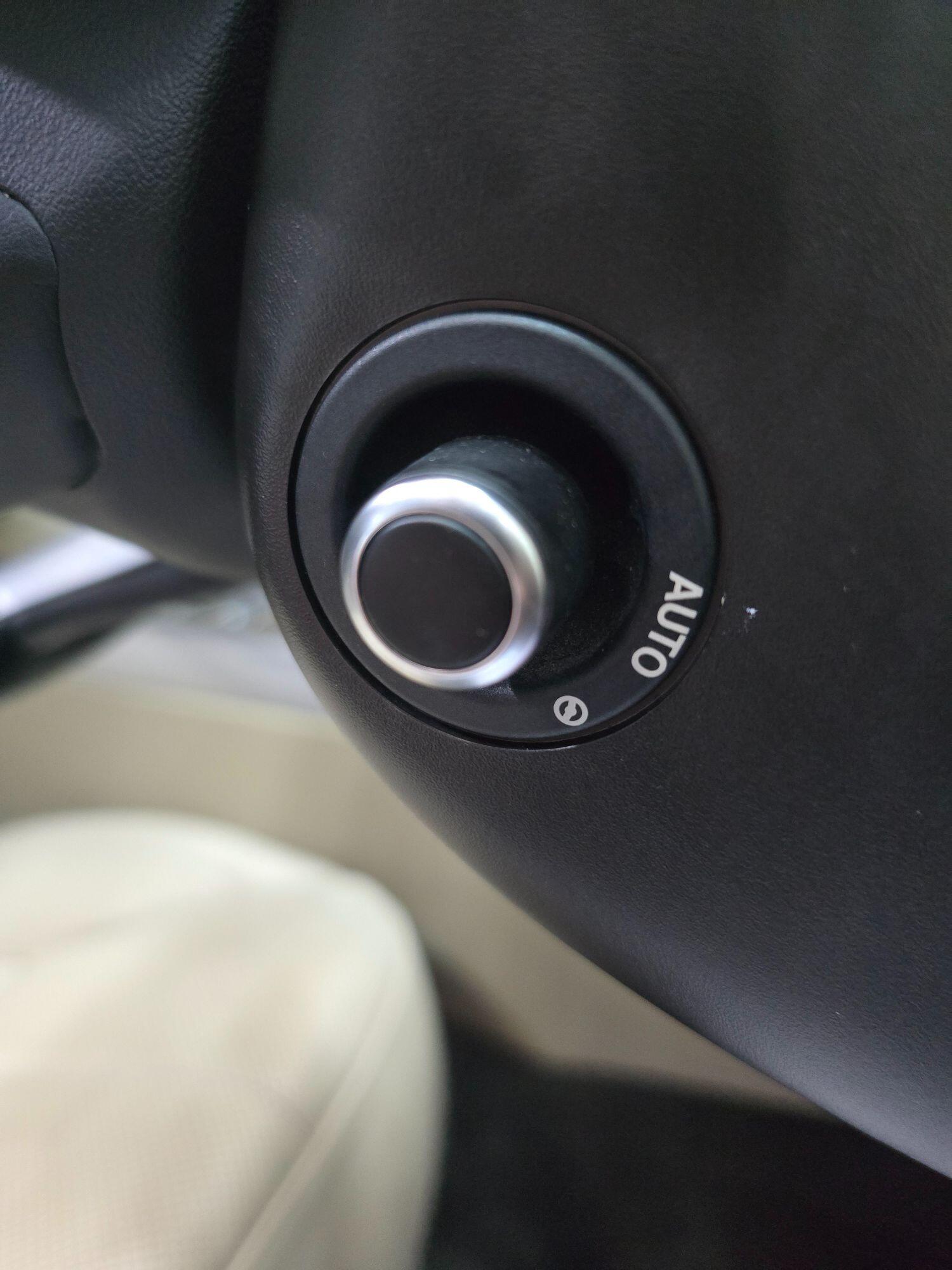 Used Land Rover Range Rover Sport 2015 for sale - 76837105: Photo 33