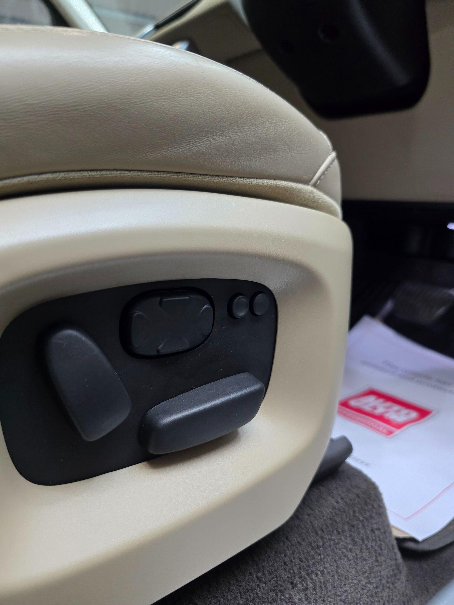 Used Land Rover Range Rover Sport 2015 for sale - 76837105: Photo 34