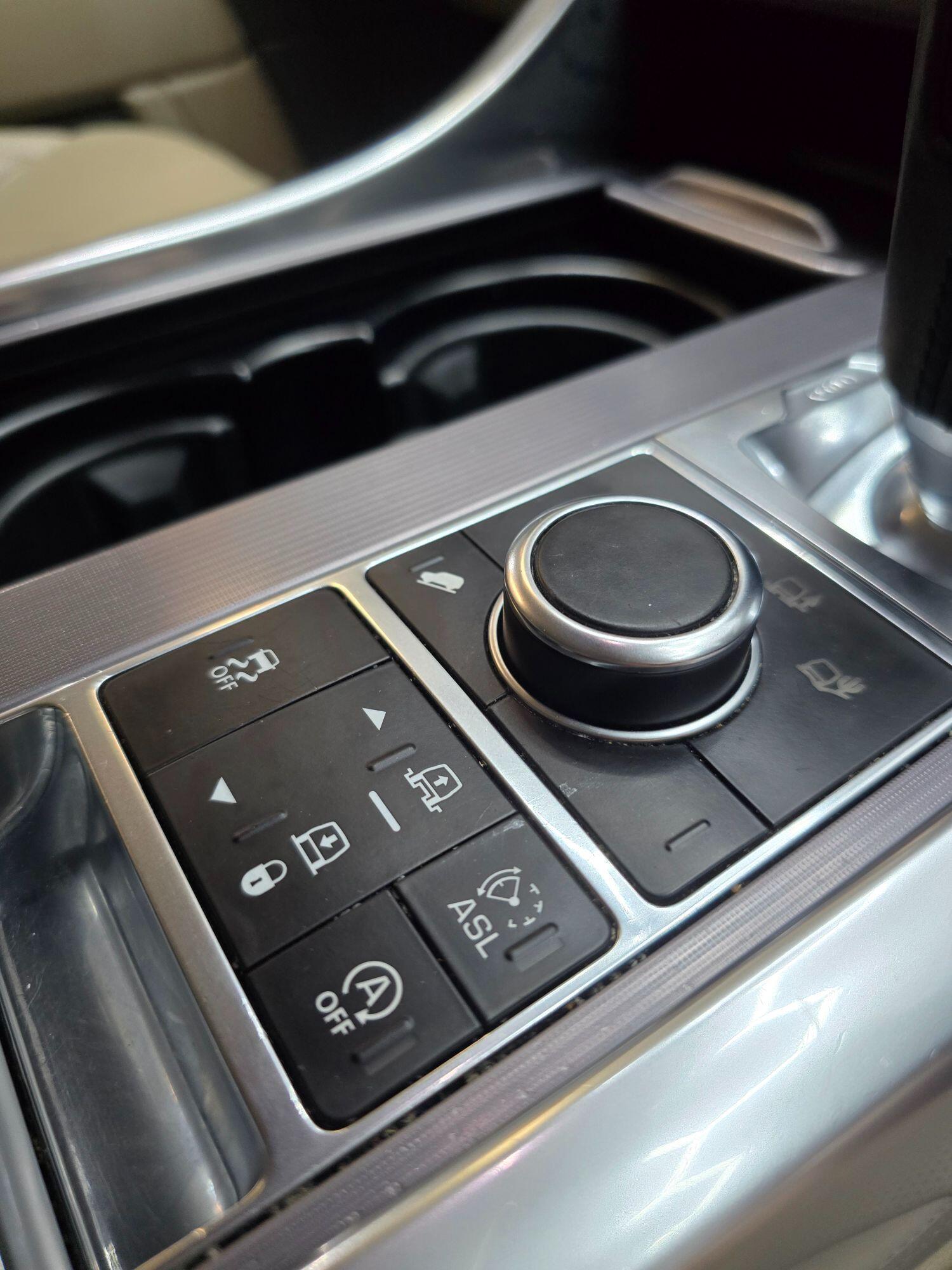 Used Land Rover Range Rover Sport 2015 for sale - 76837105: Photo 36