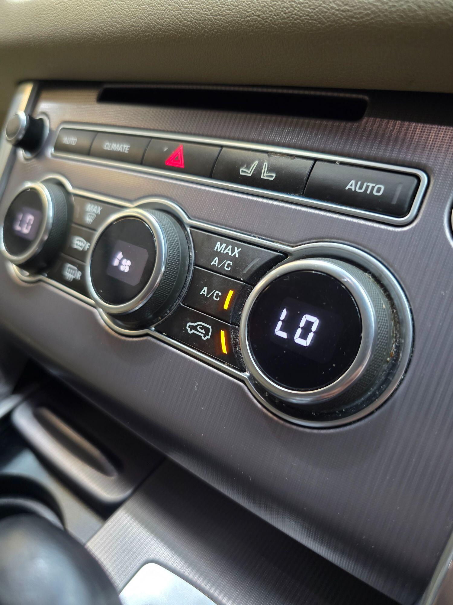 Used Land Rover Range Rover Sport 2015 for sale - 76837105: Photo 40