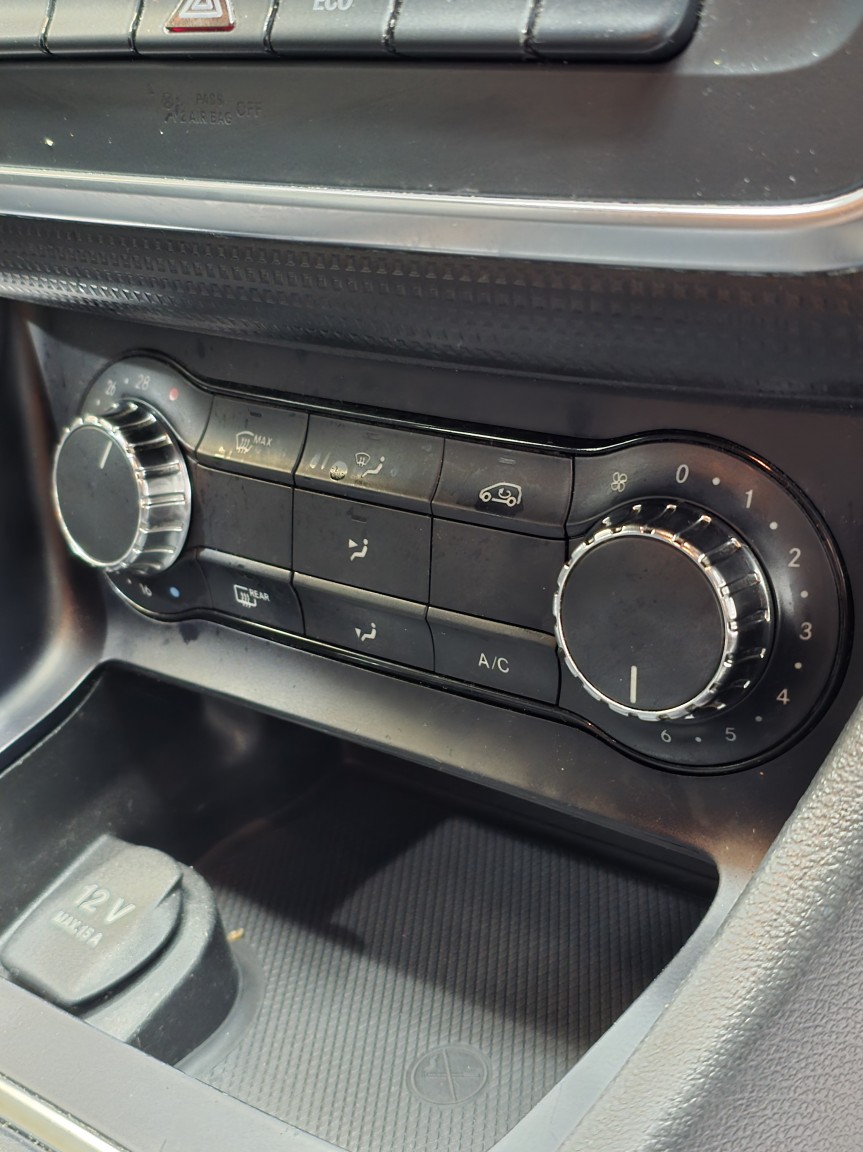 Used Mercedes-Benz A-Class 2014 for sale - 76911044: Photo 33