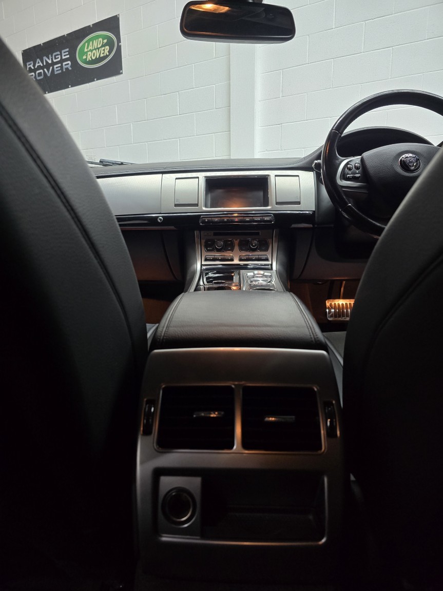 Used Jaguar XF 2014 for sale - 77264501: Photo 23