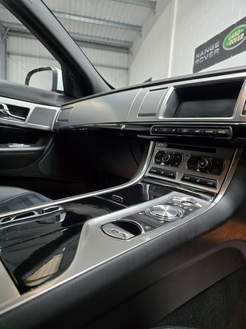 Used Jaguar XF 2014 for sale - 77264501: Photo 34