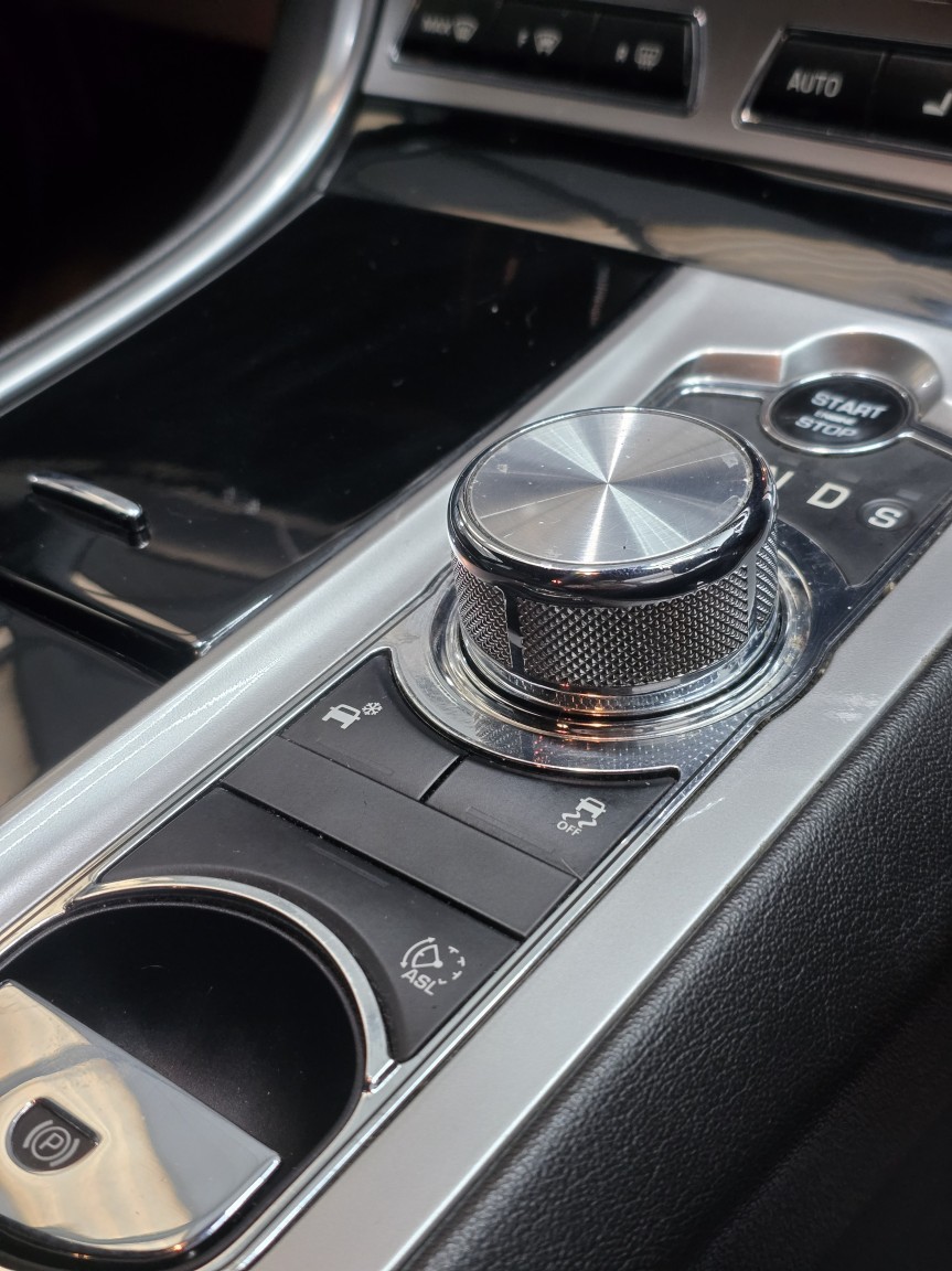 Used Jaguar XF 2014 for sale - 77264501: Photo 37