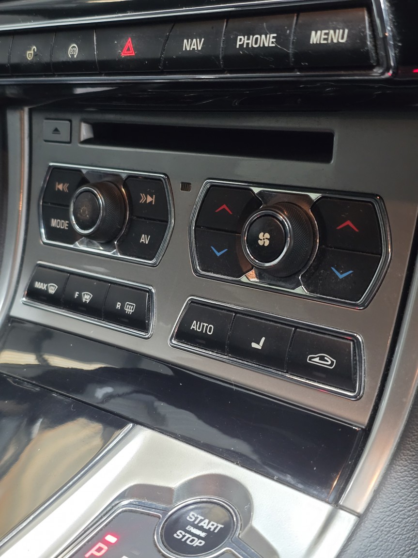 Used Jaguar XF 2014 for sale - 77264501: Photo 38