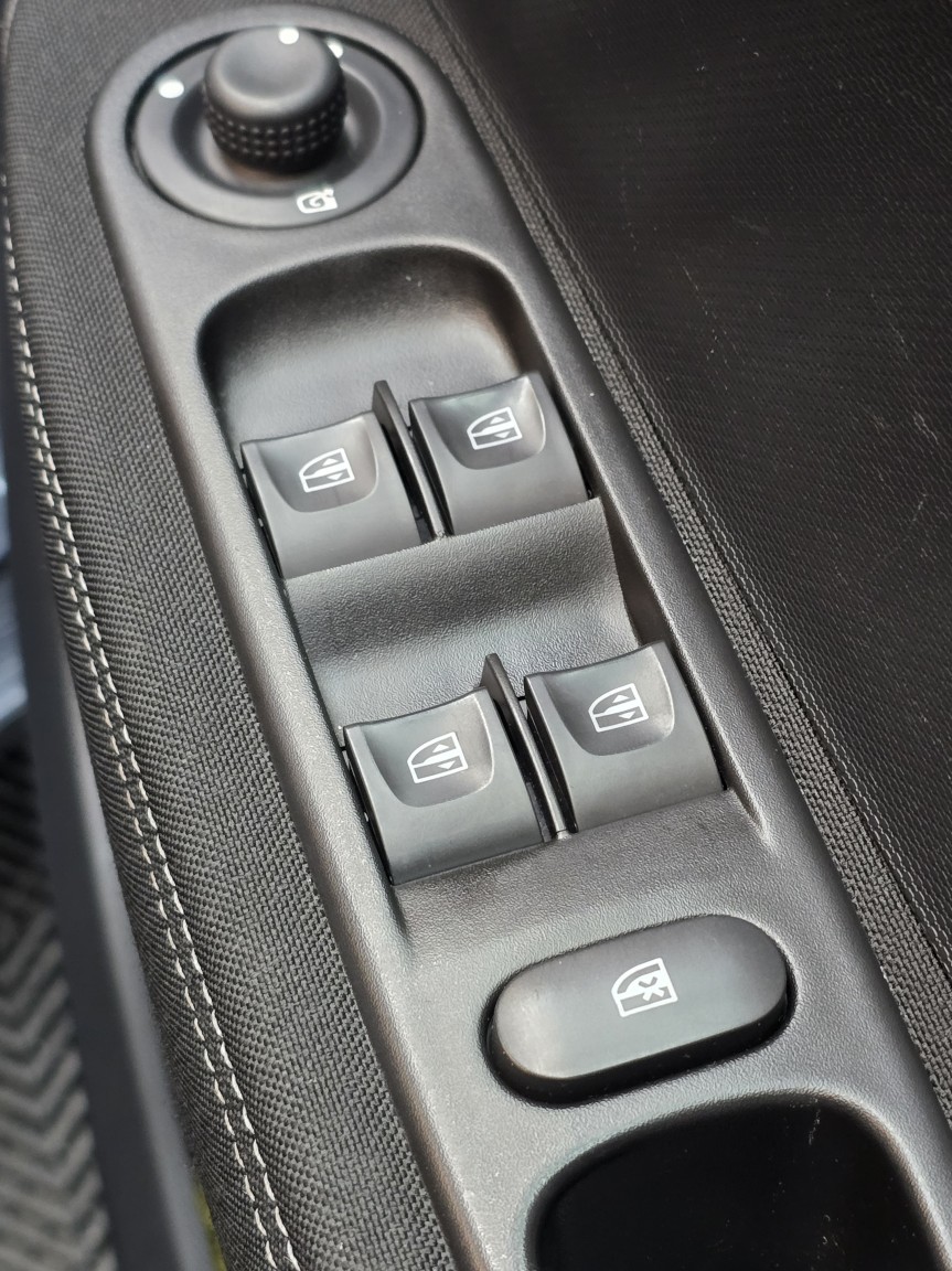 Used Renault Zoe 2017 for sale - 76741373: Photo 27