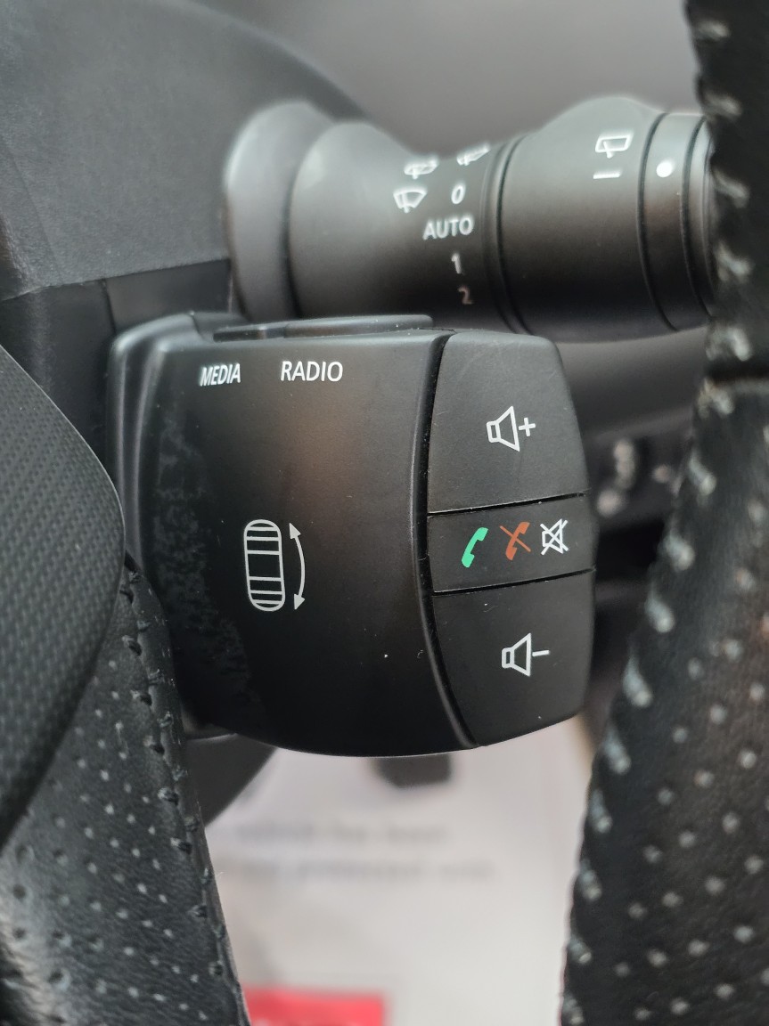 Used Renault Zoe 2017 for sale - 76741373: Photo 32