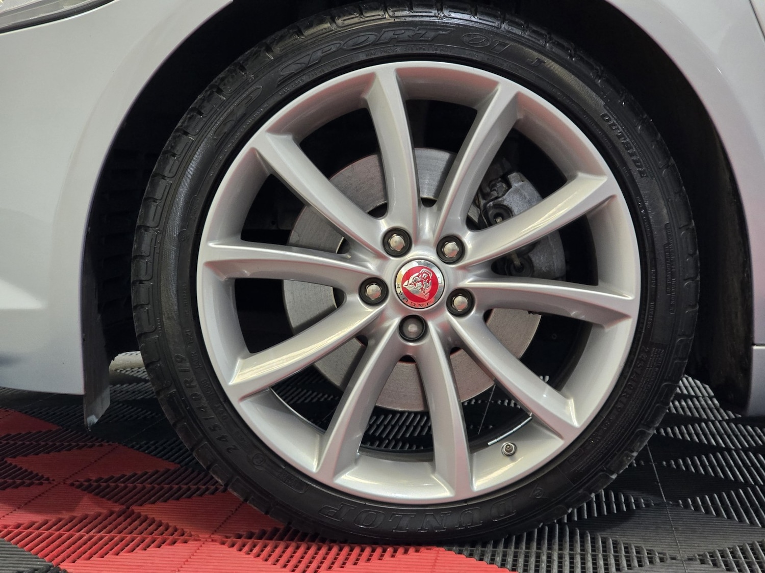 Used Jaguar XF 2014 for sale - 76941806: Photo 16