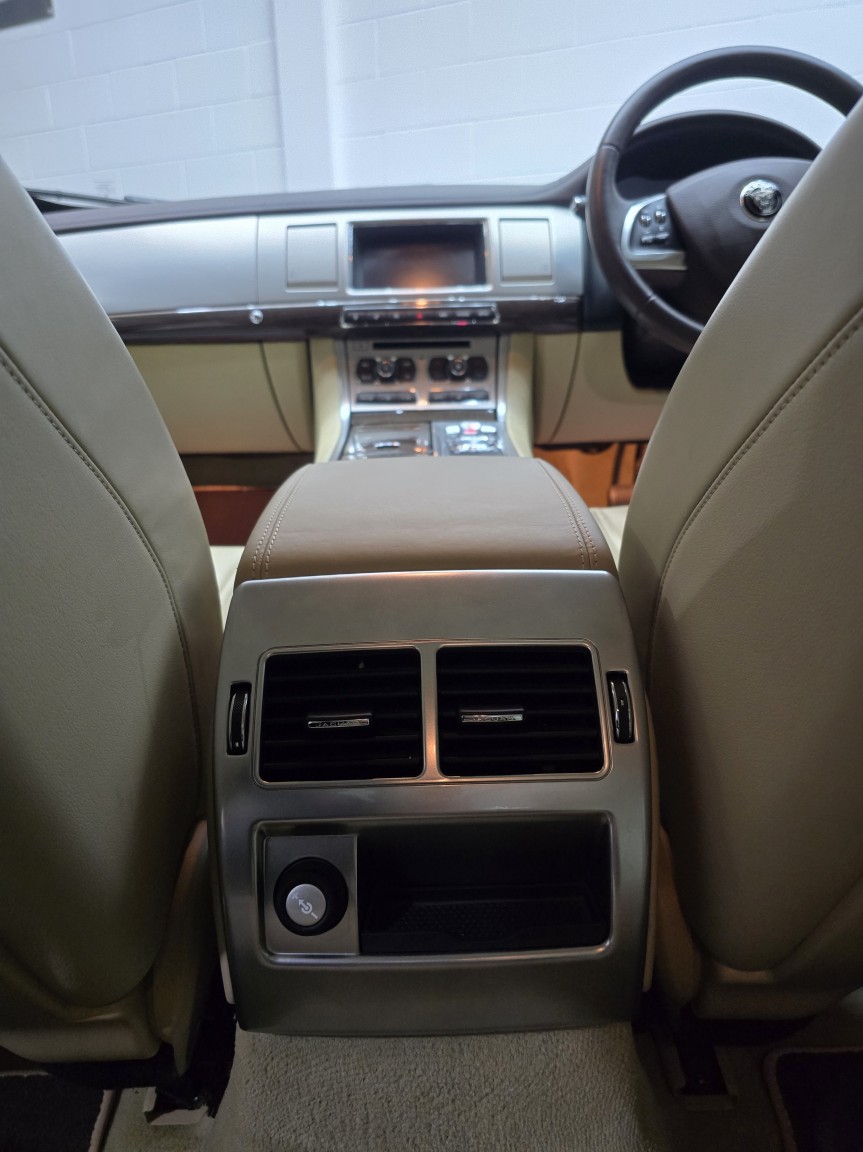 Used Jaguar XF 2014 for sale - 76941806: Photo 24