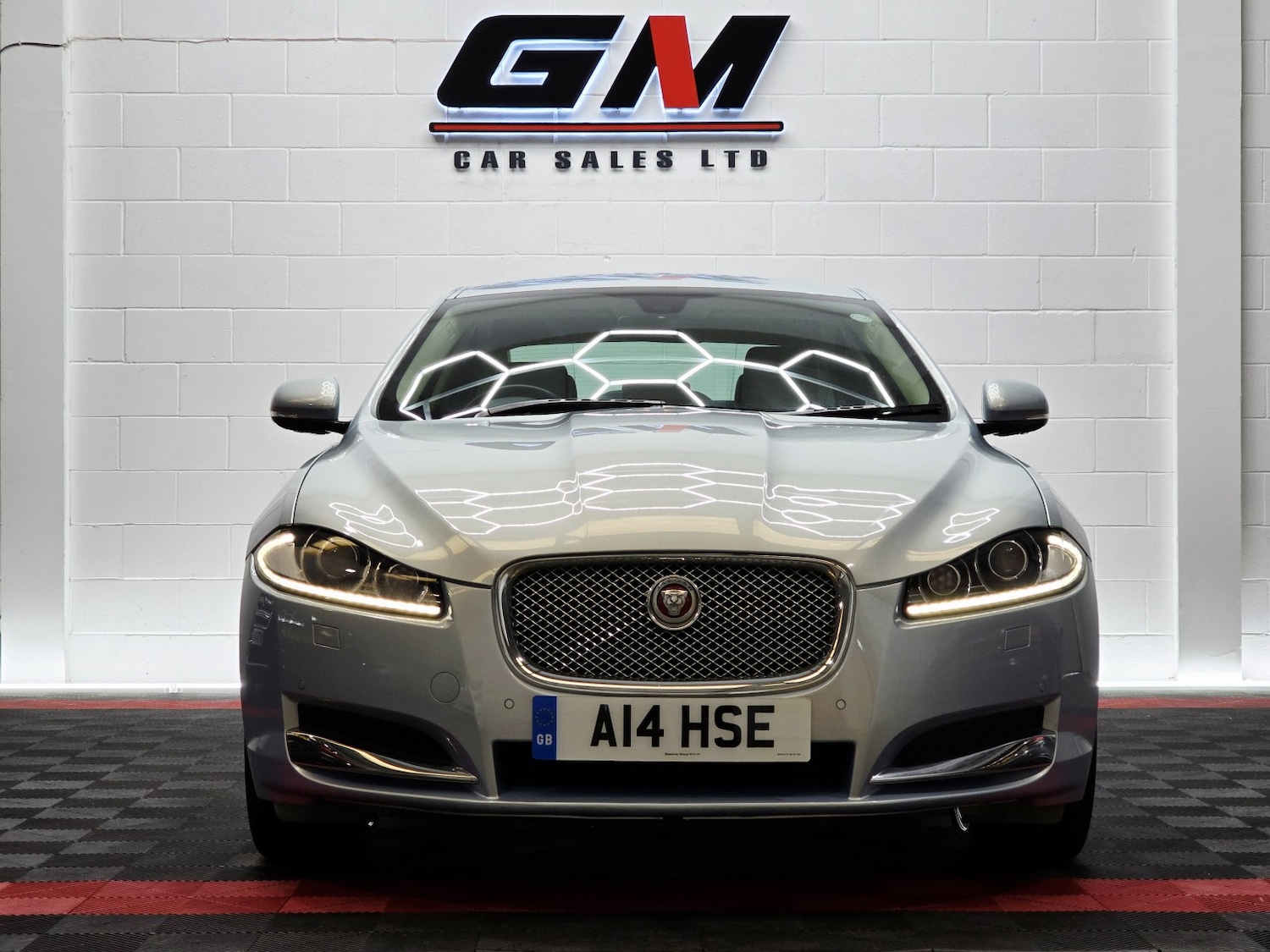 Used Jaguar XF 2014 for sale - 76941806: Photo 4