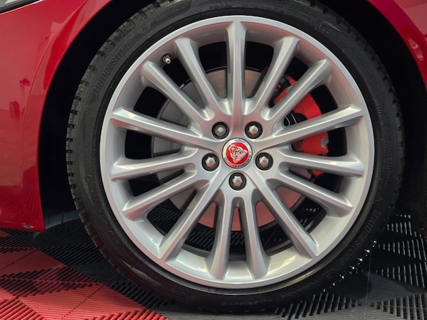 Used Jaguar XE 2015 for sale - 76275931: Photo 17