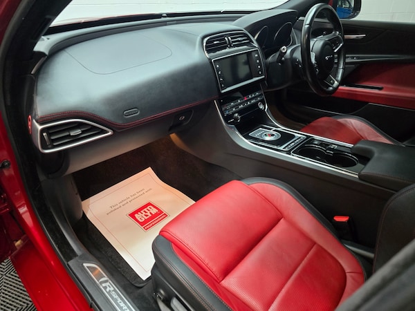 Used Jaguar XE 2015 for sale - 76275931: Photo 18
