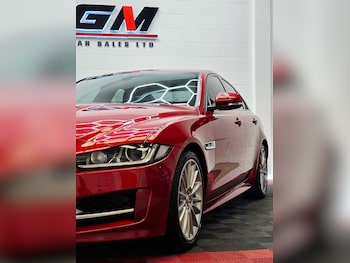 Used Jaguar XE 2015 for sale - 76275931: Photo 2