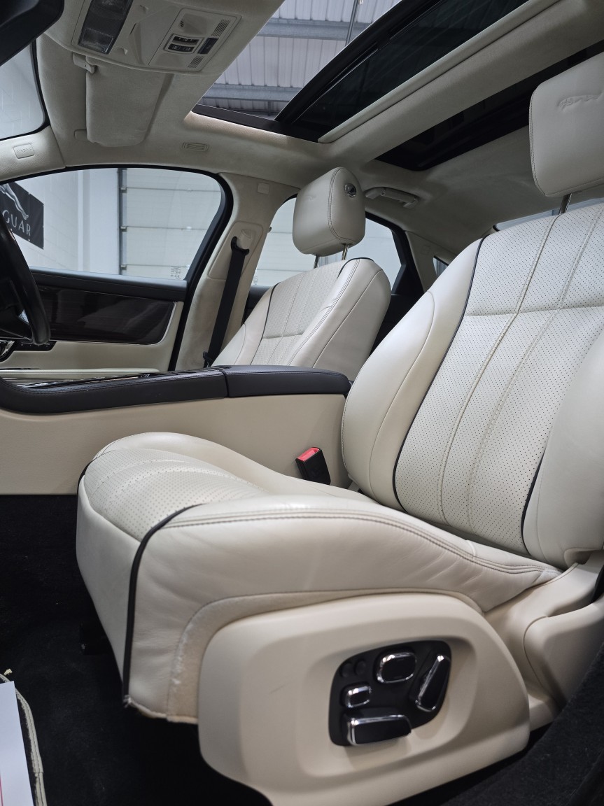 Used Jaguar XJ 2015 for sale - 77643702: Photo 19