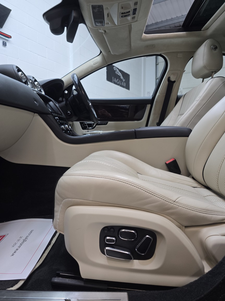 Used Jaguar XJ 2015 for sale - 77643702: Photo 20
