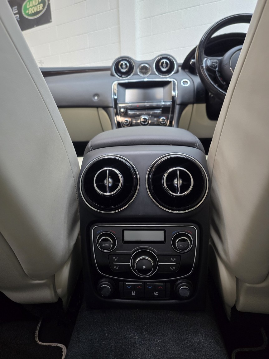 Used Jaguar XJ 2015 for sale - 77643702: Photo 27