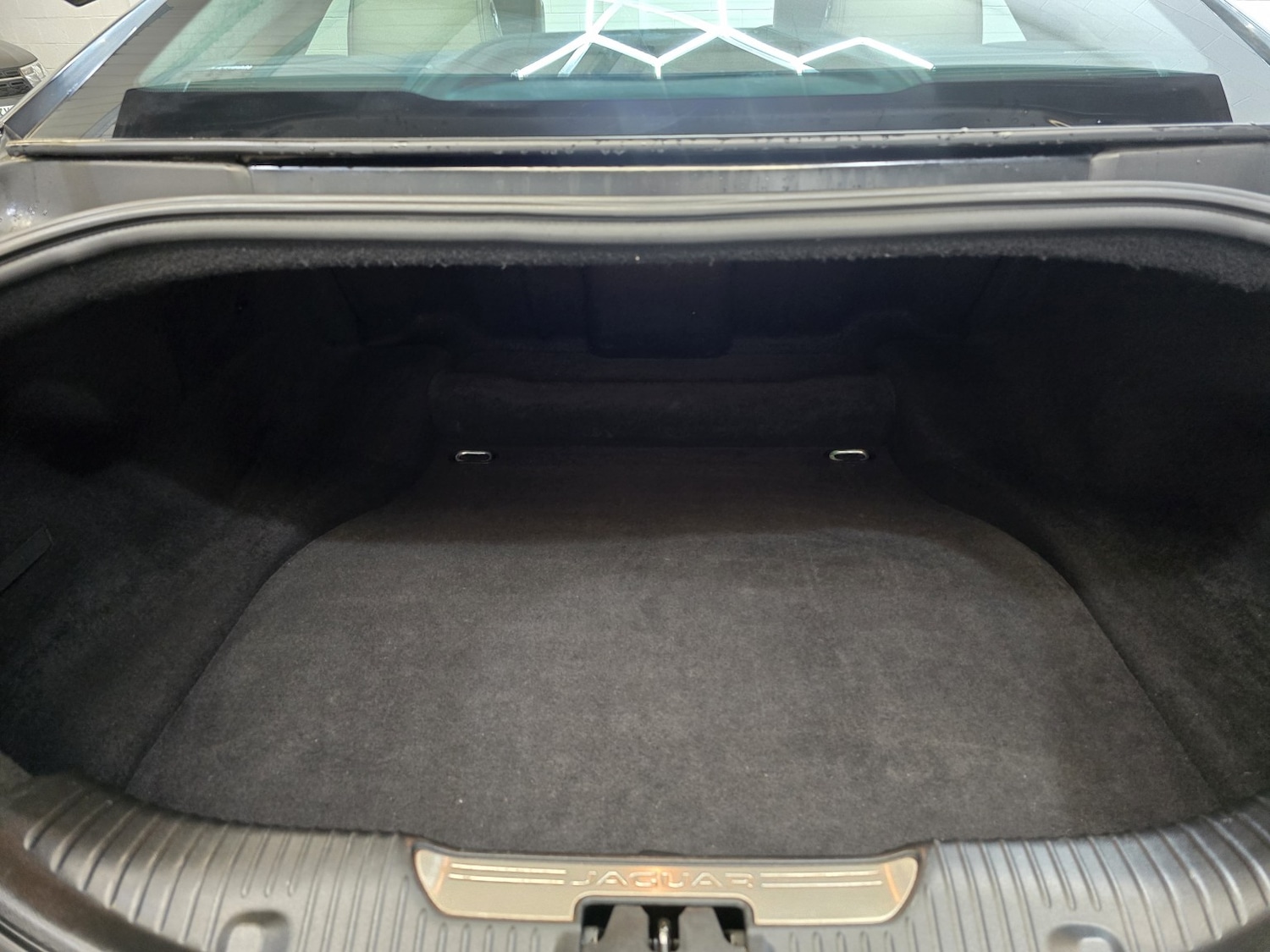 Used Jaguar XJ 2015 for sale - 77643702: Photo 30