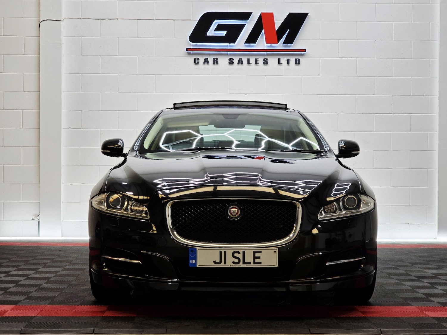 Used Jaguar XJ 2015 for sale - 77643702: Photo 4