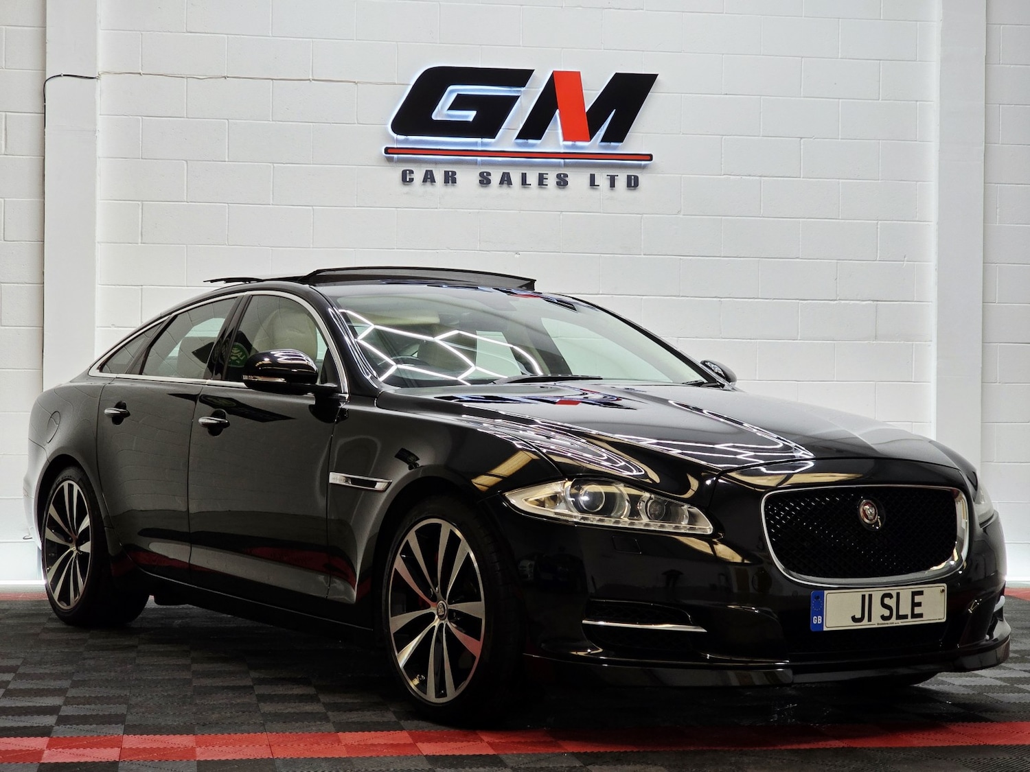 Used Jaguar XJ 2015 for sale - 77643702: Photo 7