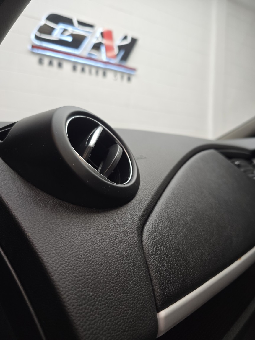 Used Renault Zoe 2020 for sale - 77438459: Photo 17