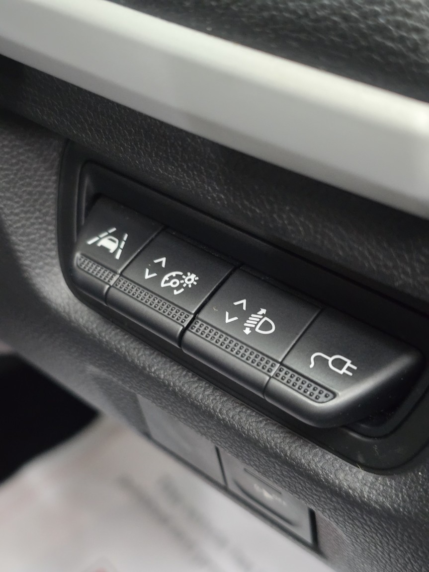 Used Renault Zoe 2020 for sale - 77438459: Photo 30