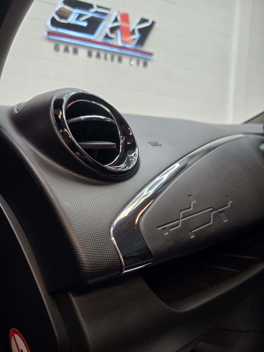 Used Renault Zoe 2017 for sale - 76656139: Photo 18