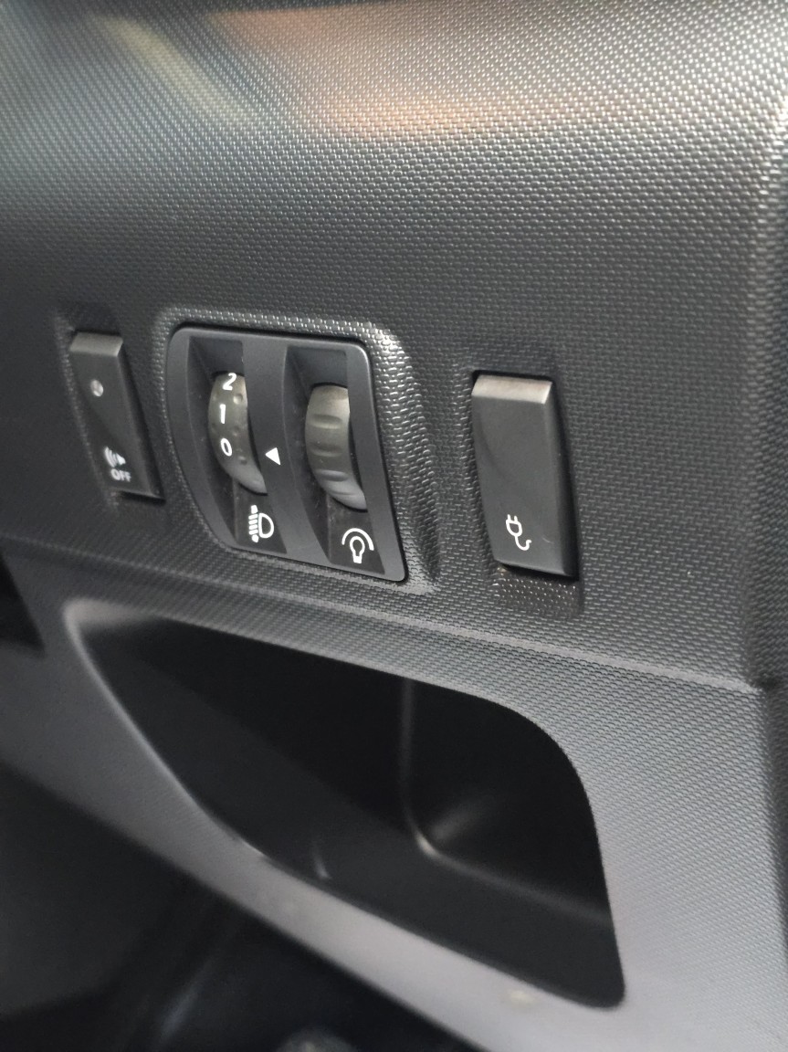 Used Renault Zoe 2017 for sale - 76656139: Photo 30