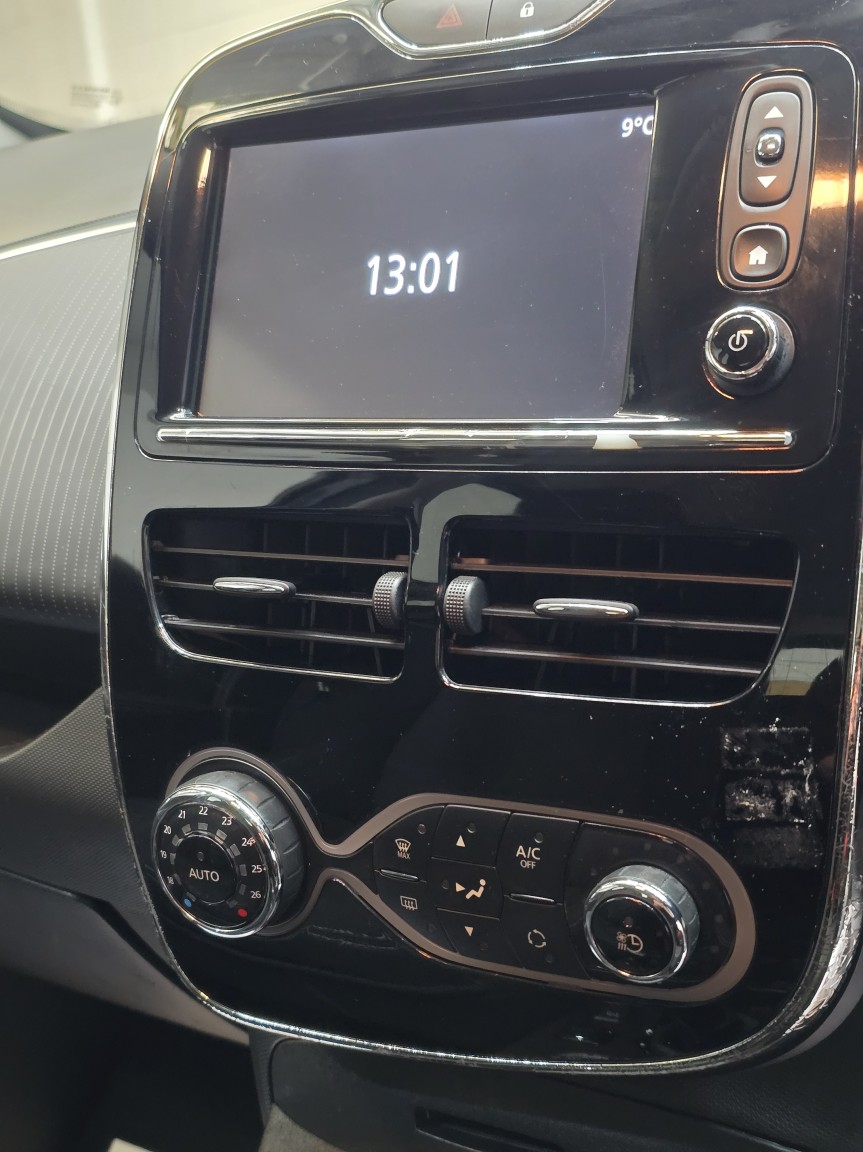 Used Renault Zoe 2017 for sale - 76656139: Photo 37