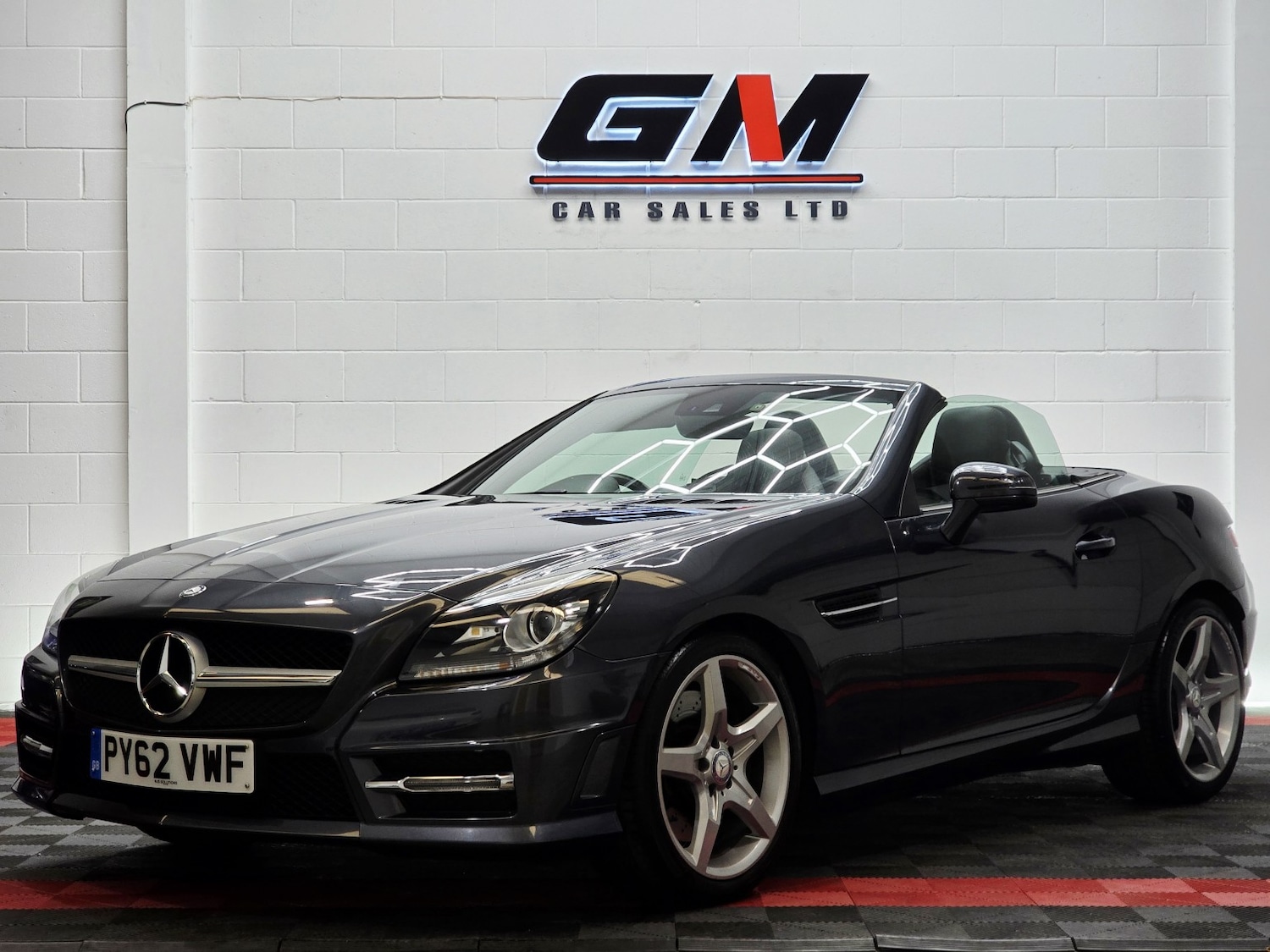 Used Mercedes-Benz SLK 2012 for sale - 76751773: Photo 1