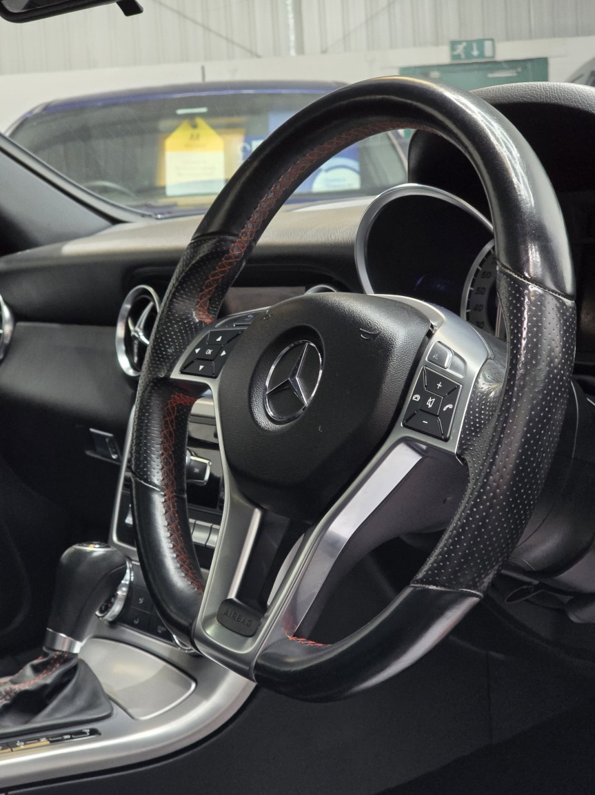 Used Mercedes-Benz SLK 2012 for sale - 76751773: Photo 27