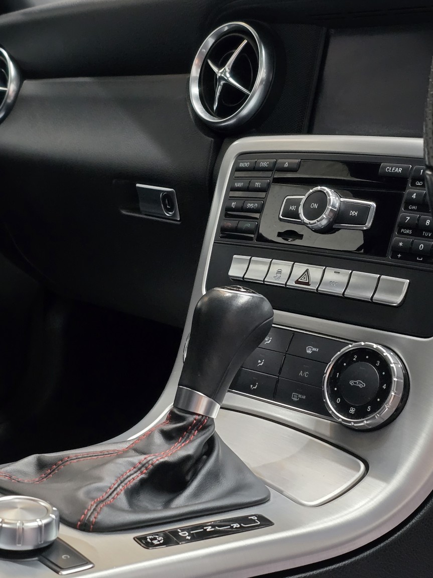 Used Mercedes-Benz SLK 2012 for sale - 76751773: Photo 28