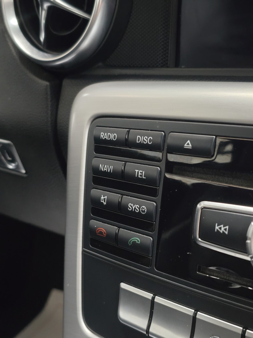 Used Mercedes-Benz SLK 2012 for sale - 76751773: Photo 32