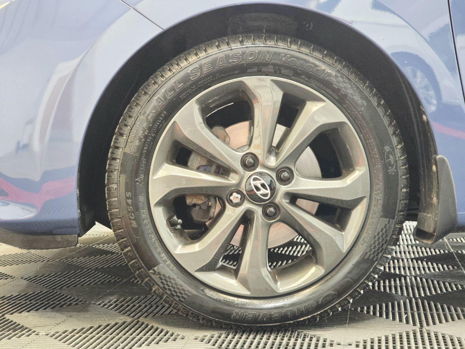 Used Hyundai i10 2017 for sale - 76611658: Photo 14