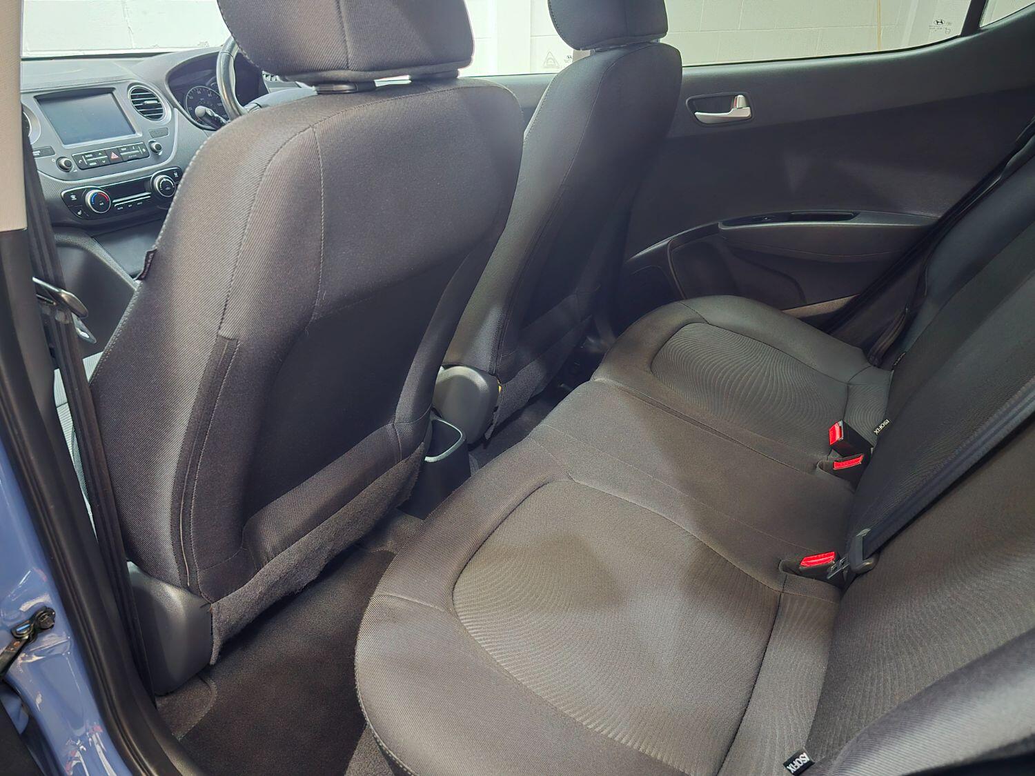 Used Hyundai i10 2017 for sale - 76611658: Photo 20