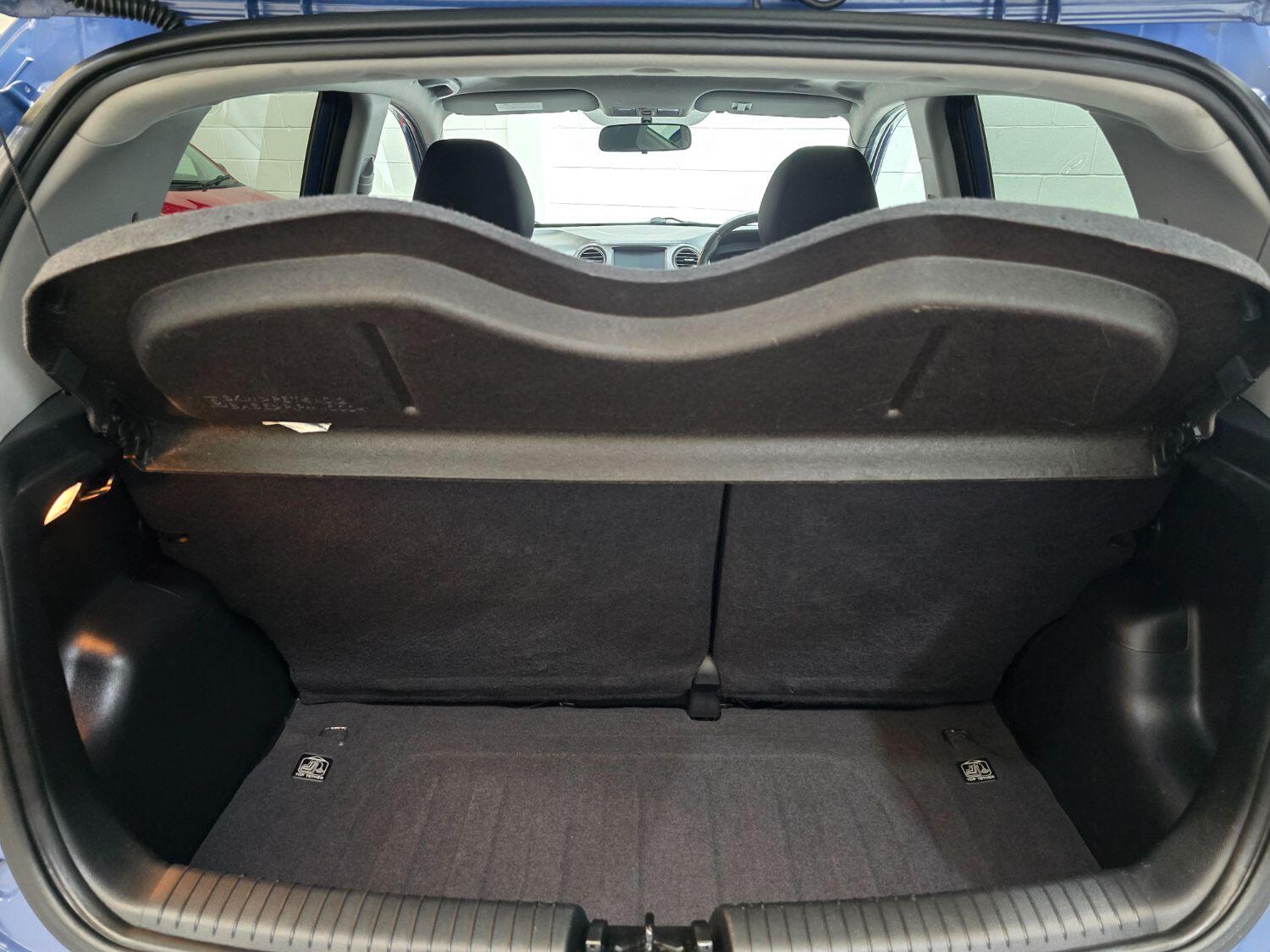 Used Hyundai i10 2017 for sale - 76611658: Photo 21